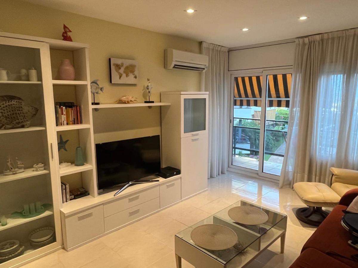 Apartamento Completo Frente Al Mar Creixell Buitenkant foto